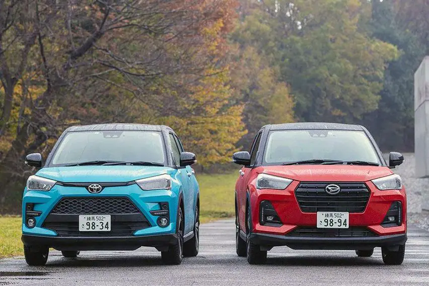 Daihatsu rocky vs Toyota Raize